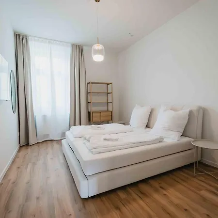 Staylight Mit 2 Schlafzimmern, Designermoebel Und Fruehstueck Apartmán *