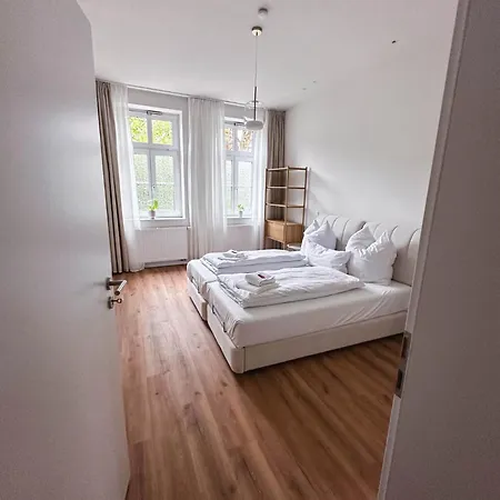 Staylight Mit 2 Schlafzimmern, Designermoebel Und Fruehstueck Apartmán Celle